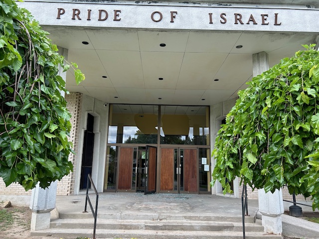 Pride of Israel Synagogue Toronto - Figure 1